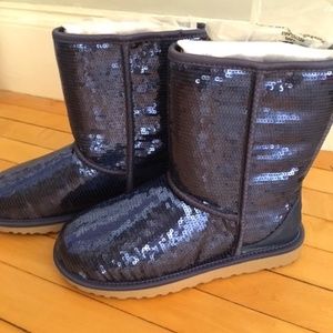 Navy Blue Sequined Women’s Classic Short Uggs NWT
